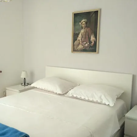 Irena Apartment *